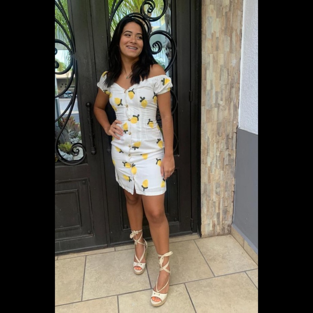 Red Carter  lemon  dress - Picture 5 of 10